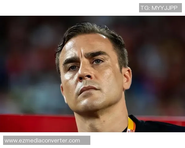 足球明星被捕现场视频曝光引发球迷热议与媒体关注